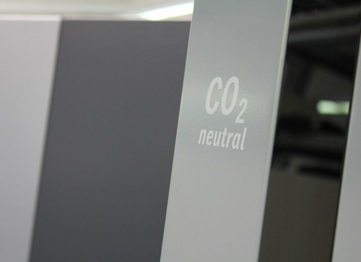 Klimakompensierte LED-UV-Offsetdruckmaschine