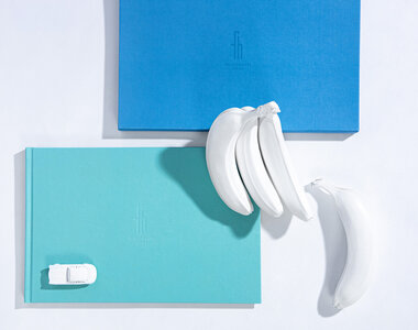 Hardcover-Buch mit Schuber