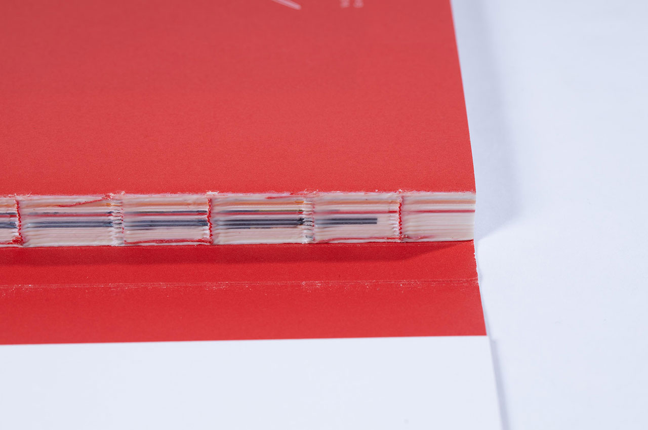 Schweizer Broschur mit offener Fadenheftung drucken